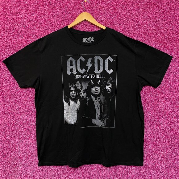 AC/DC Highway to Hell Album Cover Oversized Hard Rock Tee 2X - Picture 1 of 4